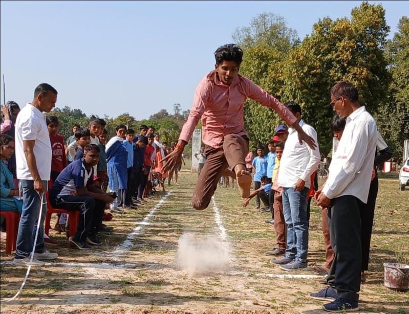 Students of PM Shri schools showed their strength, Jhanjhri won