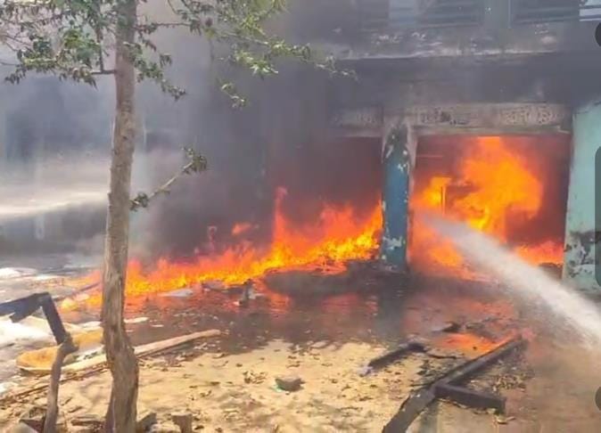 Fire broke out in the house, became severe due to diesel and petrol kept in the house