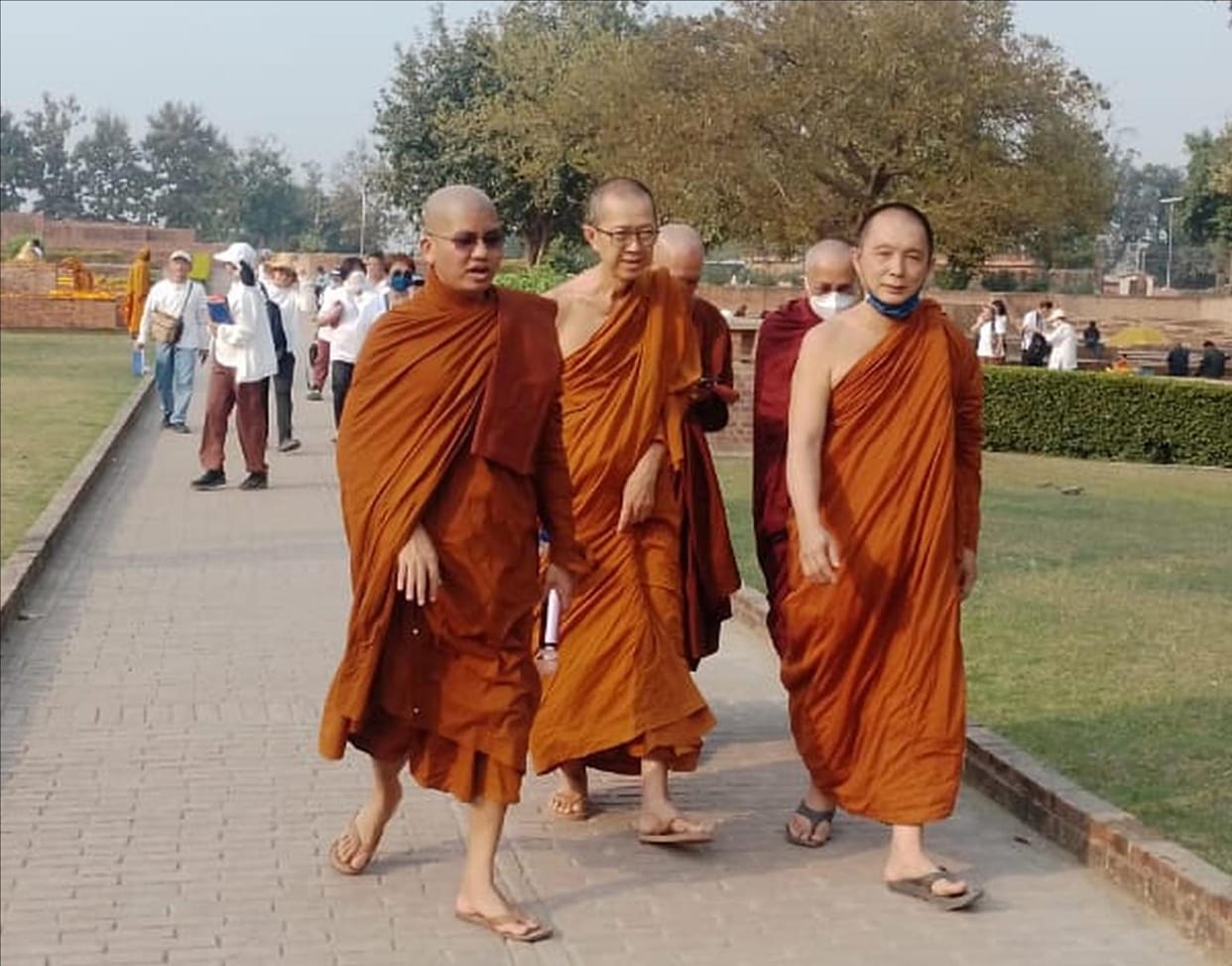 Anand Bodhi arrived in Thailand, his followers prayed