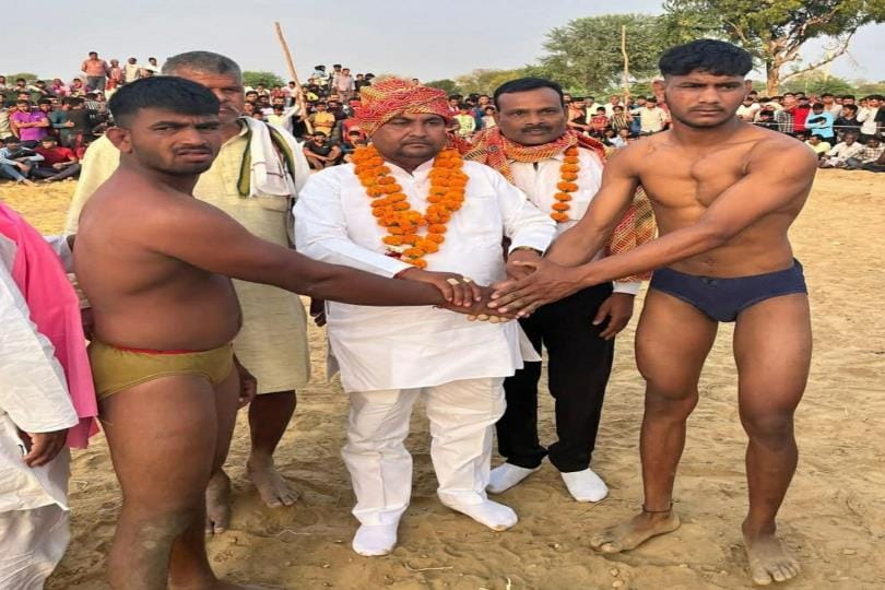 Wrestling between wrestlers from Agra and Firozabad ended in a draw