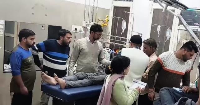 Accident of Mini Bus, 8 Injured