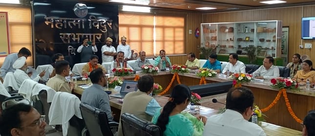 There should be no negligence in resolving public petitions: Satyapal Singh