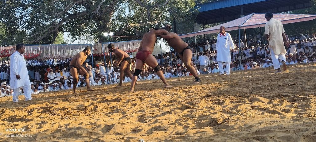 Resham Baghot won the wrestling match worth 51 thousand, the match ended in a draw for one lakh
