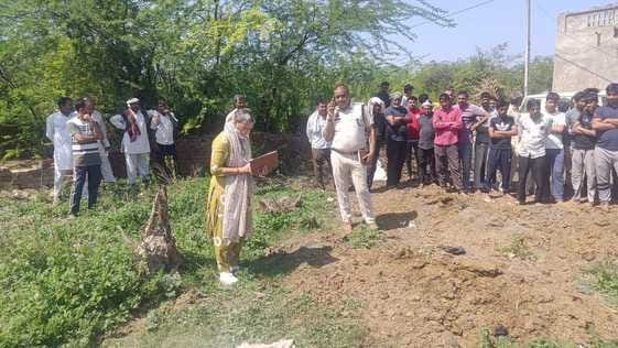 A young man was killed by hitting him on his head and eyes, his body was thrown on a garbage dump