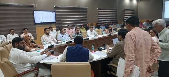 Officers did not attend the Zila Parishad meeting, councillors created a ruckus