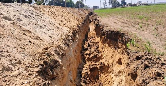 Five children fell into a ditch and got buried in the mud, one died