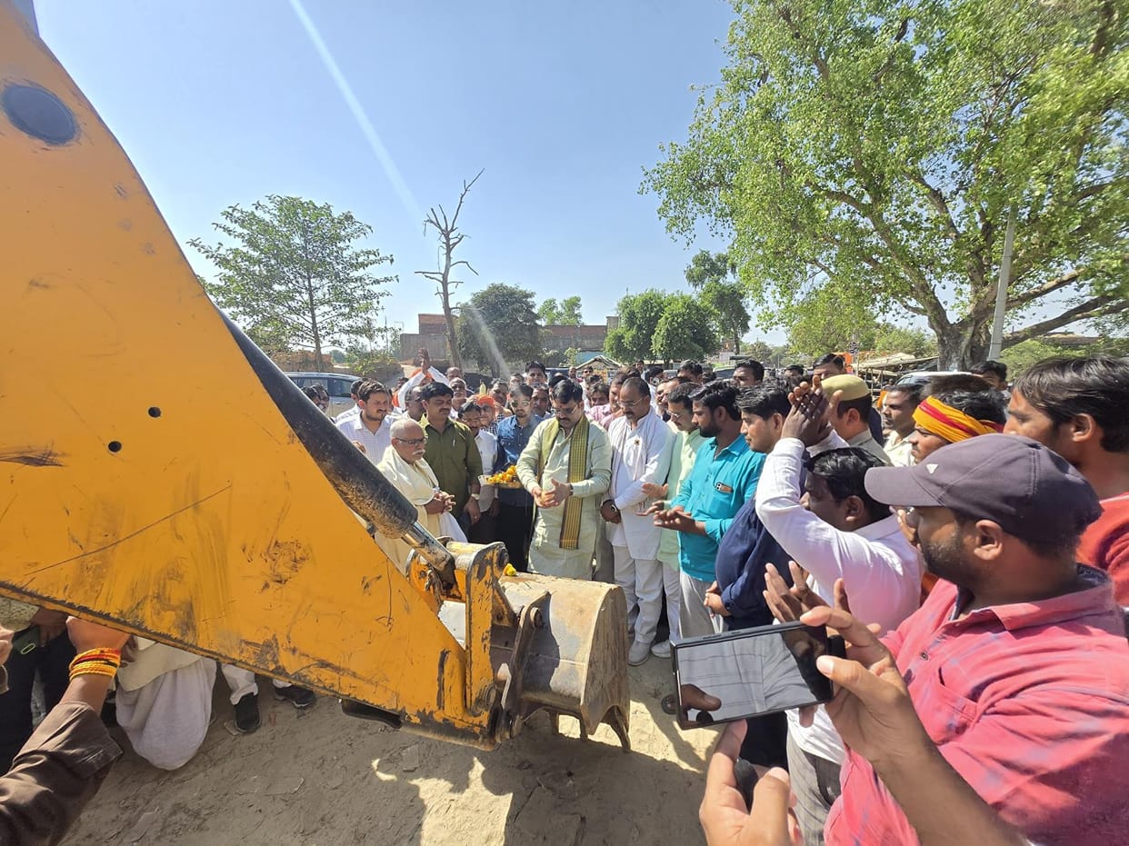MLA inaugurated the widening work of Mansir-Molnapur road