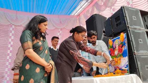 The artists enthralled the audience with folk songs, Gugga Gatha and Sanskar Geet