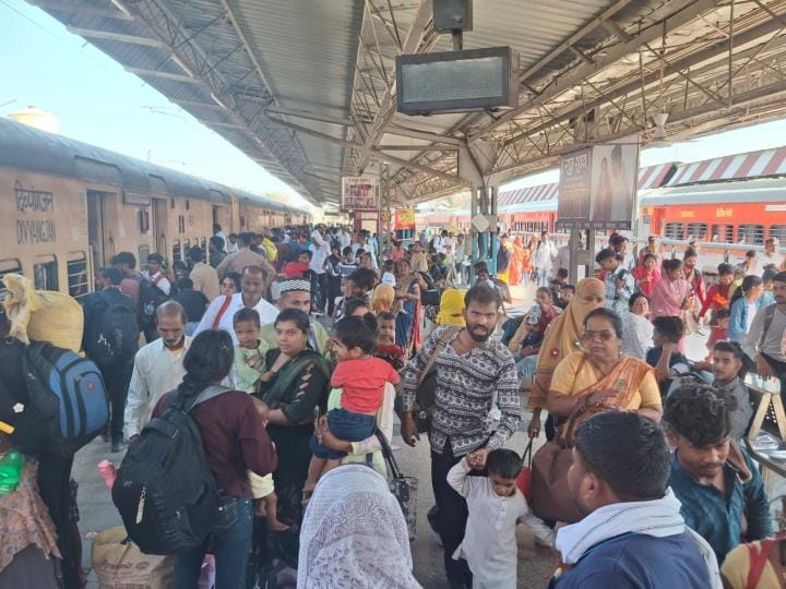 Passengers' problems increased due to cancellation of trains