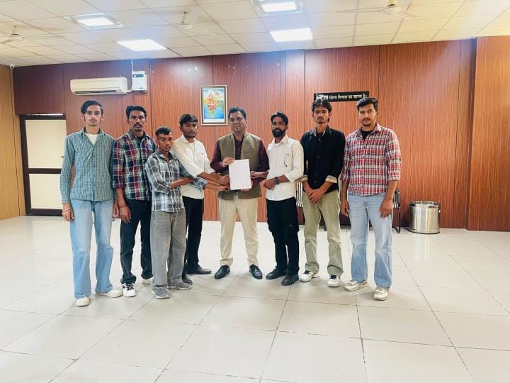 Students angry over challaning of vehicles in CDLU, Registrar sought report