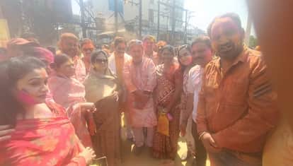 Radhakrishnan Phag Yatra started in Dewas, public representatives and common people including MLA participated