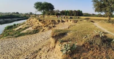 Rescue work was not done at the roadside erosion site