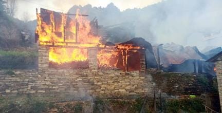 Residential houses and five cow sheds burnt due to short circuit in Sirkha village