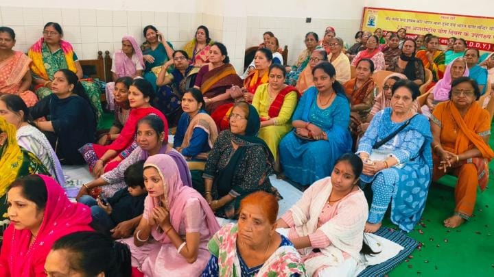 One should not hurt anyone's dignity: Krishna Sharan Shastri