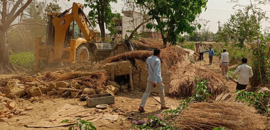 Bulldozer runs on animal enclosure built on cemetery land