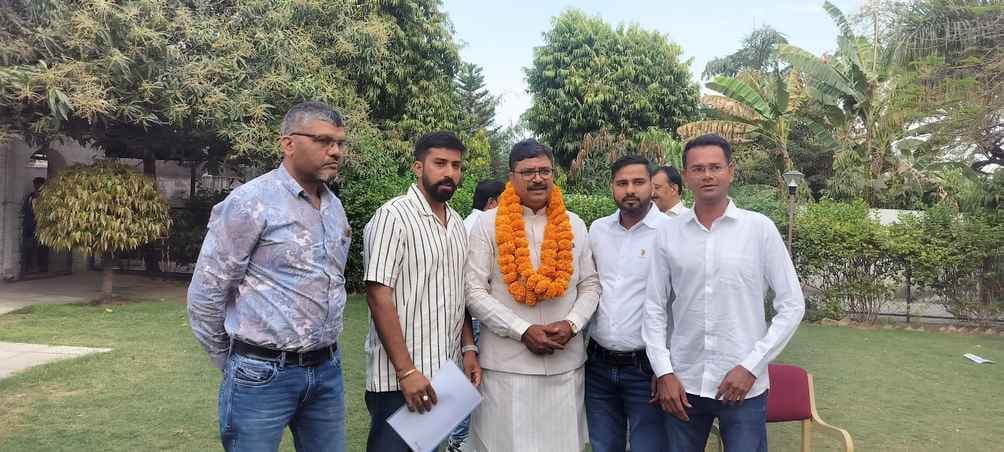 युवा कांग्रेस ने नेता प्रतिपक्ष से की मुलाकात