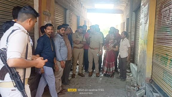 6 lakh stolen from a grocery store 100 meters away from the police station