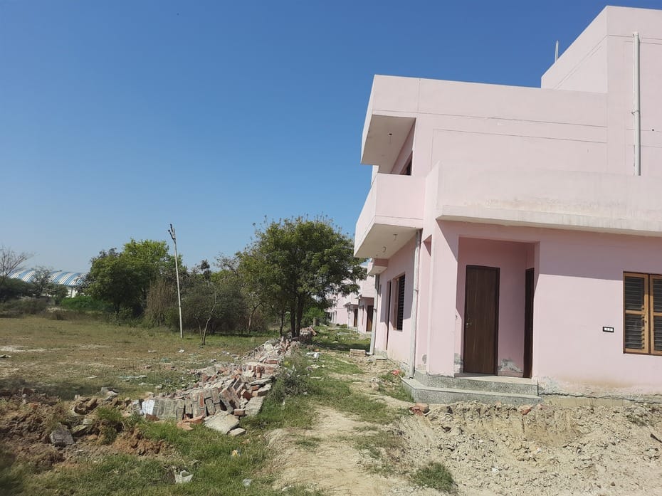 Municipal corporation demolished the wall of PHC, incharge stopped it