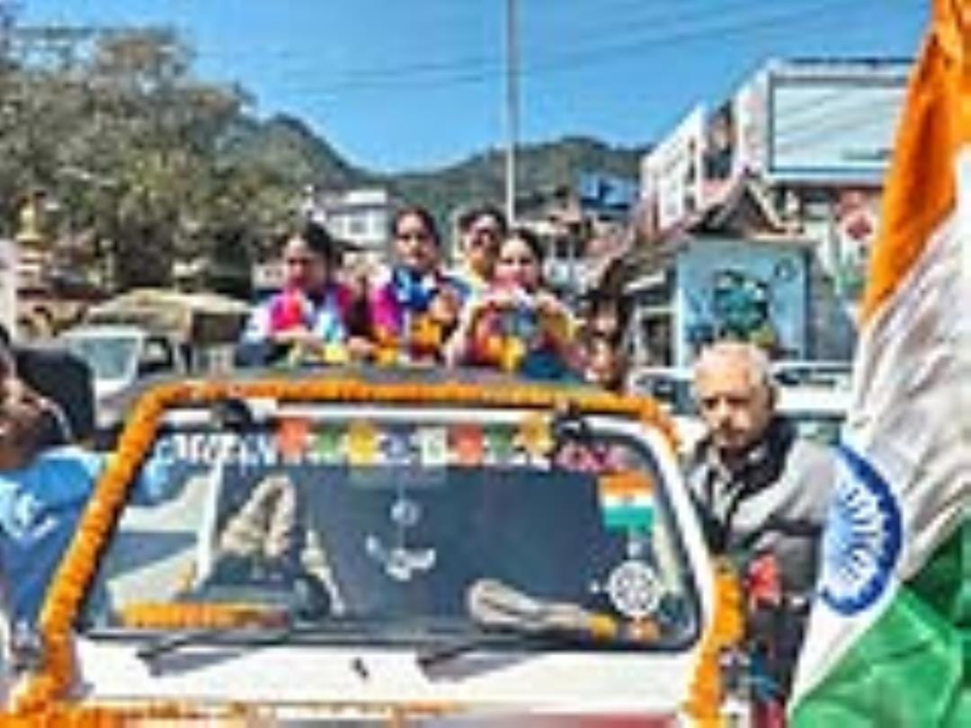 Medal winners welcomed, road show taken out in Mandi