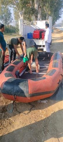 No trace of the youth who drowned while bathing in the canal even after 30 hours