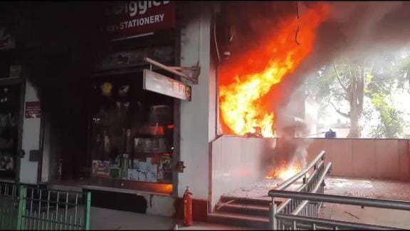 Fire breaks out in toy shop beneath IT metro station