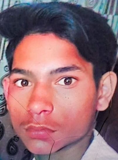 A youth from Kasganj who had come to his in-laws' house committed suicide by hanging himself