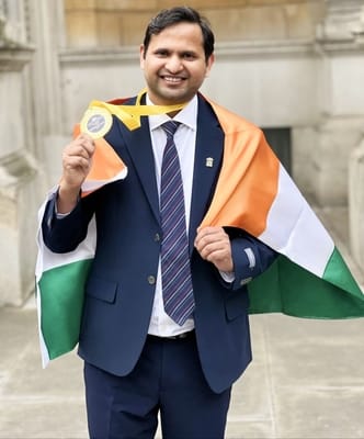 Young scientist Munir received an award at Oxford University