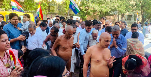 Muni Pranamya Sagar was welcomed
