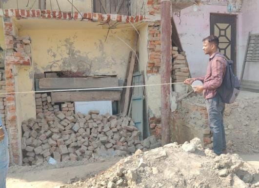Maharajganj-Thuthibari highway construction...Survey of houses and shops started