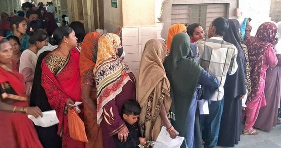 There is no medicine for cough and mental patients in district hospital, patients are wandering
