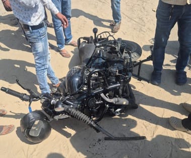 Bike and Bolero collide, eight month old innocent dies