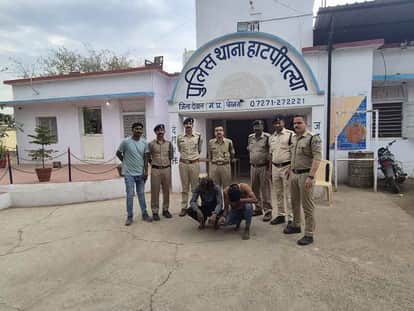 A young man was murdered in a fair due to an old rivalry, police arrested two accused