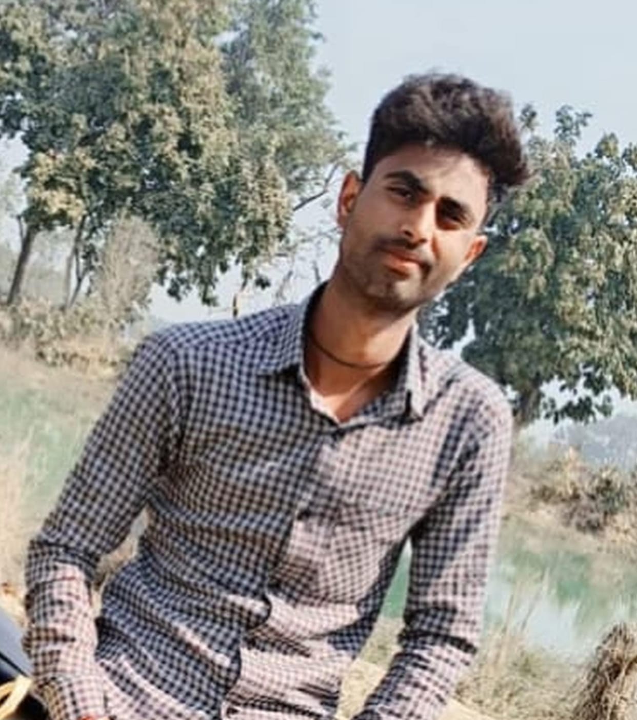 When his wife did not return from her parents' house, he committed suicide by hanging himself
