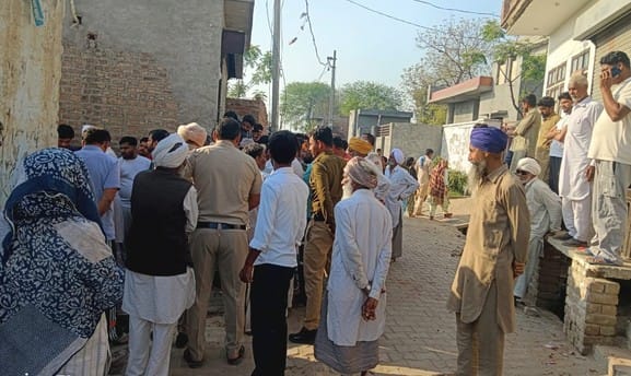 Fight between neighbors over dancing on DJ, 6 people including three women injured