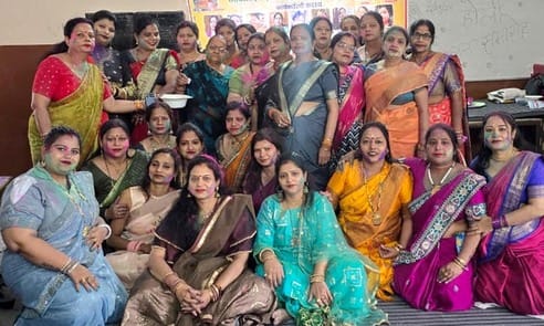 There was a lot of music and songs in the Holi gathering of women