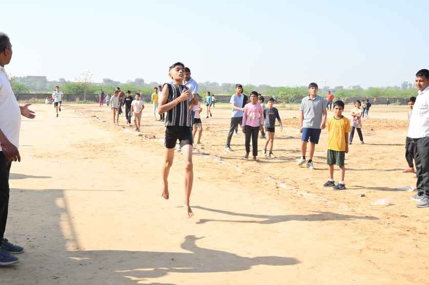 Amita won the women's 100 meter race