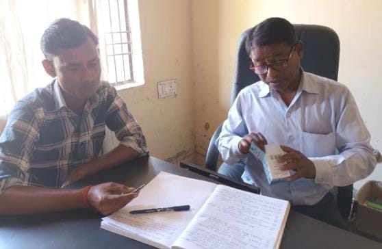 Doctor absent in Arogya Mela, LT gave medicine
