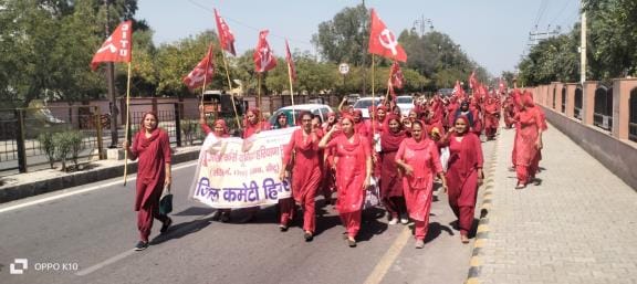 Asha workers took out a protest march regarding their demands, expressed their protest by raising slogans