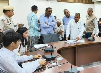 DC started the pension on the spot in Samadhan Camp