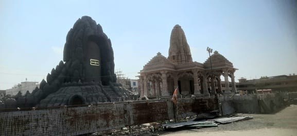Sehore Free Rudraksha distribution will start from Tuesday at Kubereshwar Dham nine counters have been set up