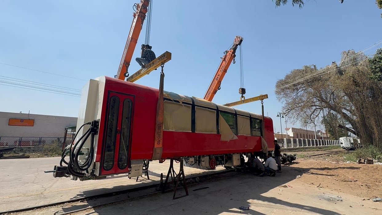 Three more panoramic coaches reached Kalka, the number increased to 25