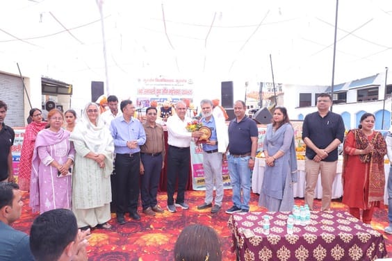 The story of Savitri-Satyavan was narrated in the song festival