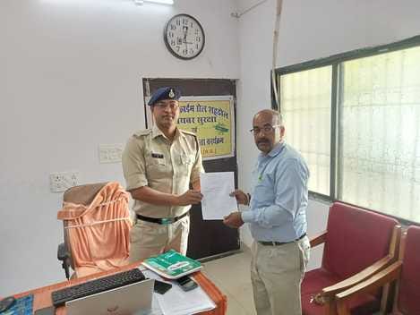 साइबर प्रभारी और शिक्षक