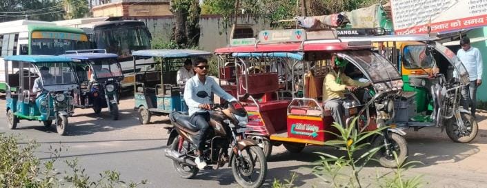 7500 e-rickshaws are running without registration