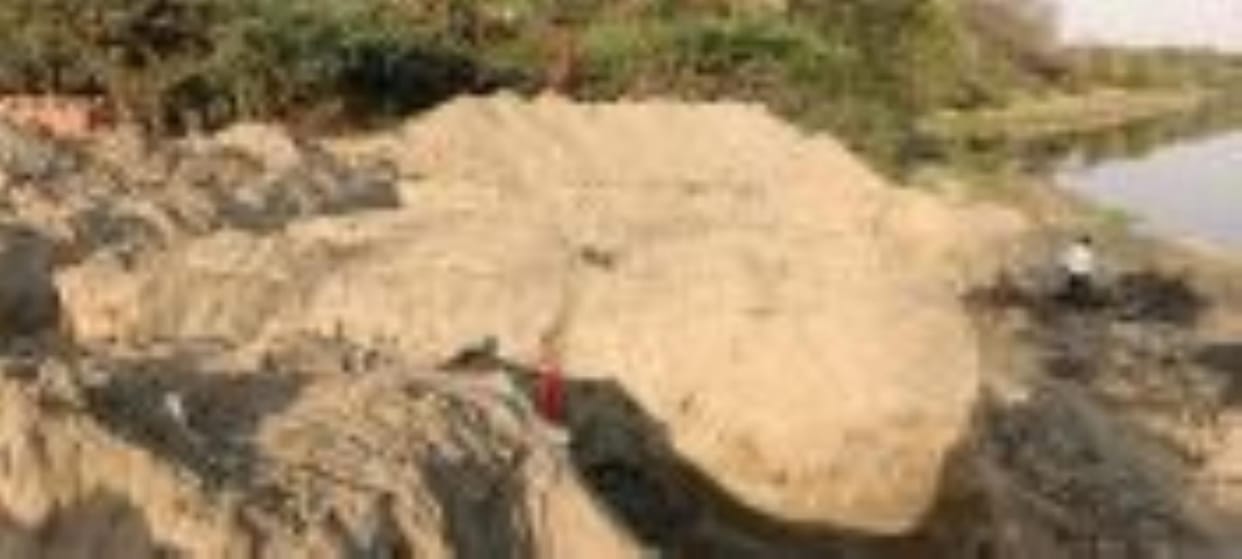 Construction of ghat on Gomti river started