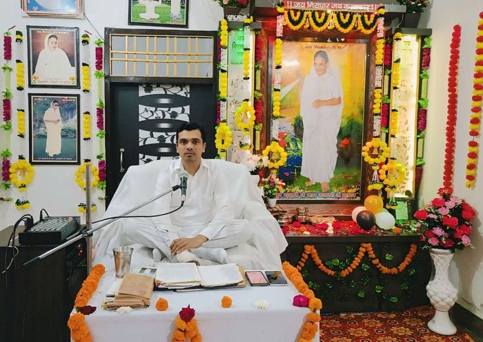 Lord Satya Bhagwan is the ocean of knowledge: Narrator