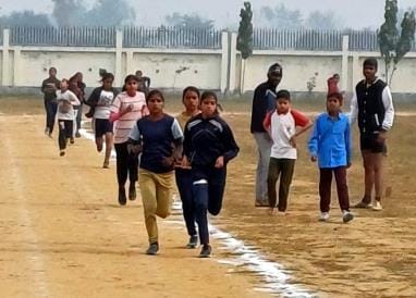 Umesh and Vijayalakshmi top the 100 meter race