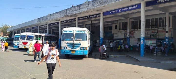 The decreasing number of passengers on Khatu Shyam route has increased the problems of roadways