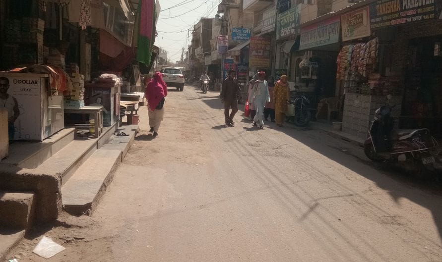 The encroachment removal campaign of the municipality was limited to removing flex boards, hoardings and banners in the city