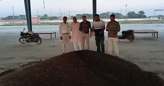 29 farmers arrived after 10 days and purchased 605 quintals